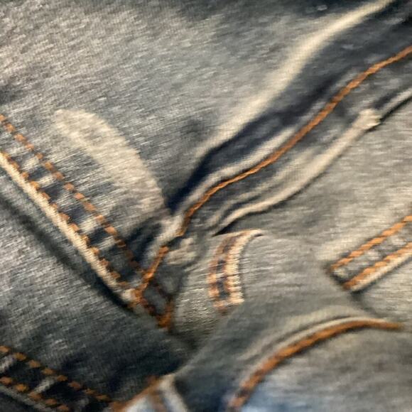 FOREVER 21 DISTRESSED JEAN SHORTS SIZE 27 1235 - Picture 4 of 5